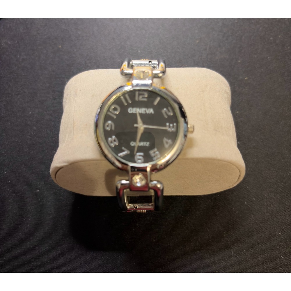 Geneva Wristwatch Womens 5.75" Silver Black BG10 Analog Quartz Dress Watch